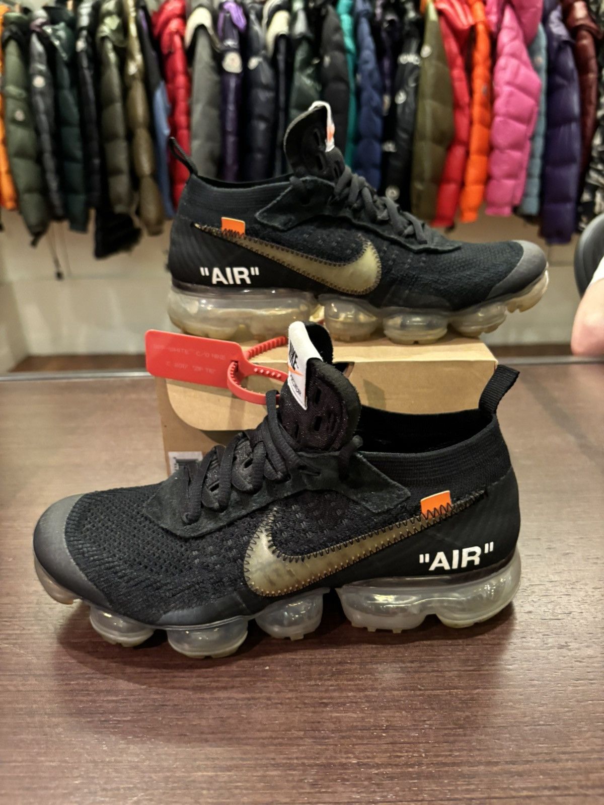 Nike × Off-White Nike Air Vapormax Off-White ‘Black’ (C) Size US 7.5 / EU 40-41 - 2 Thumbnail