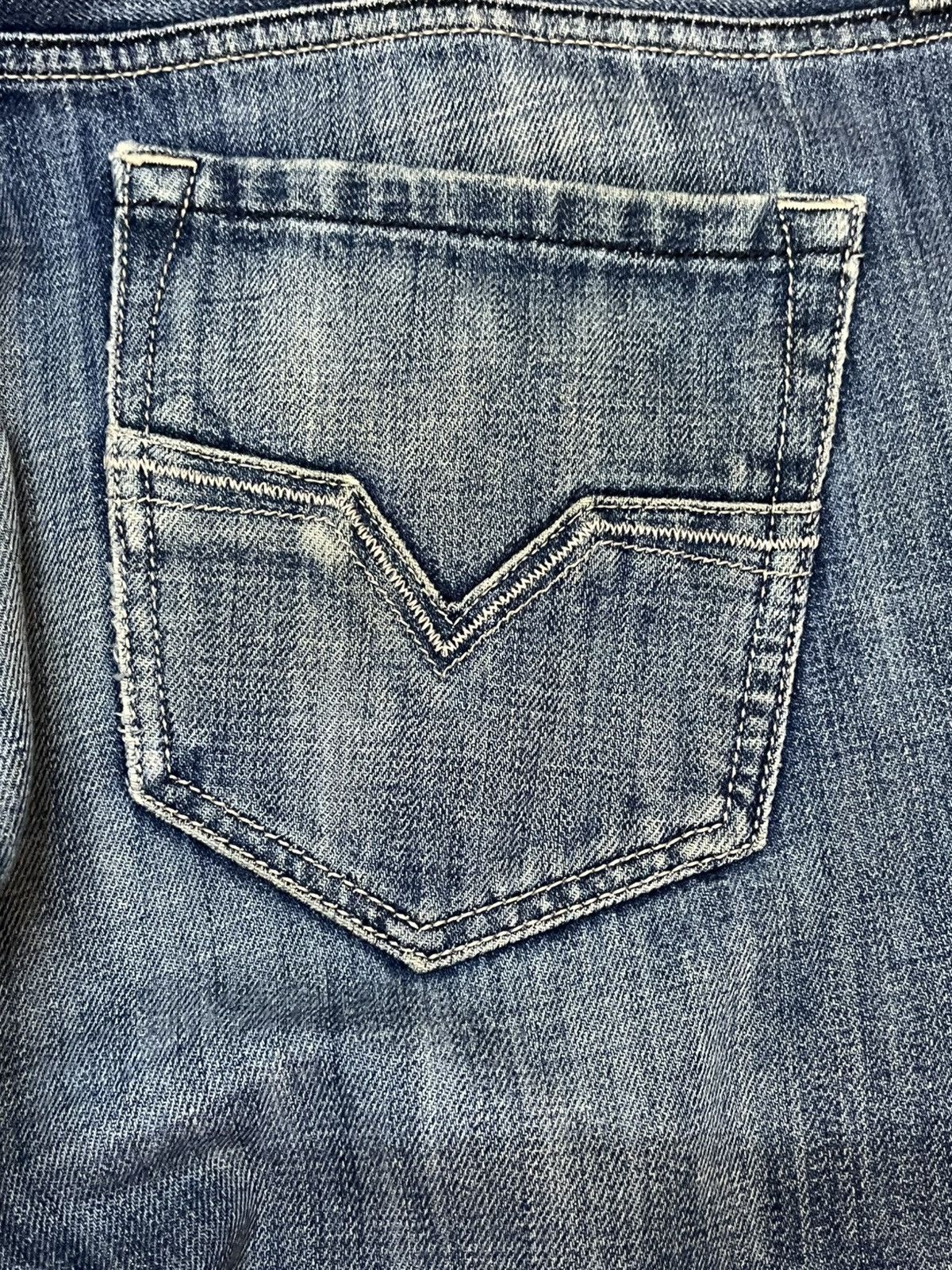 Diesel × Diesel Black Gold Vintage Diesel Larkee Mudwash Faded Denim Size US 35 - 11 Thumbnail
