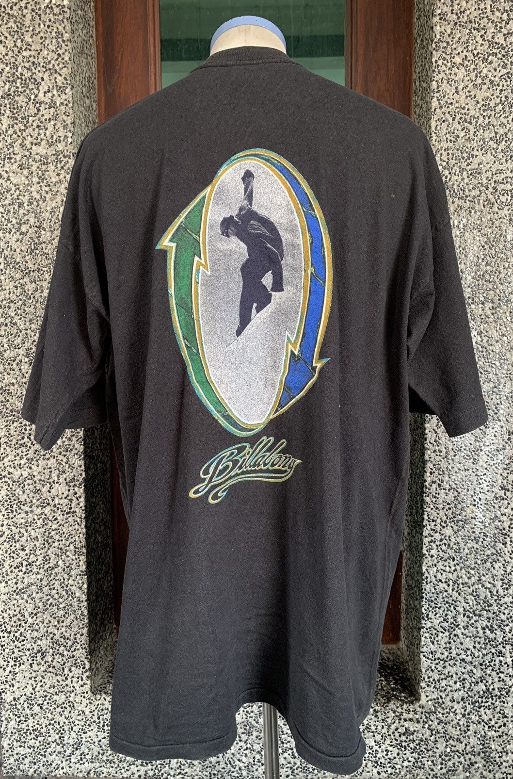 image of 90's Billabong Surf / Surfboard T Shirt in Black, Men's (Size XL)