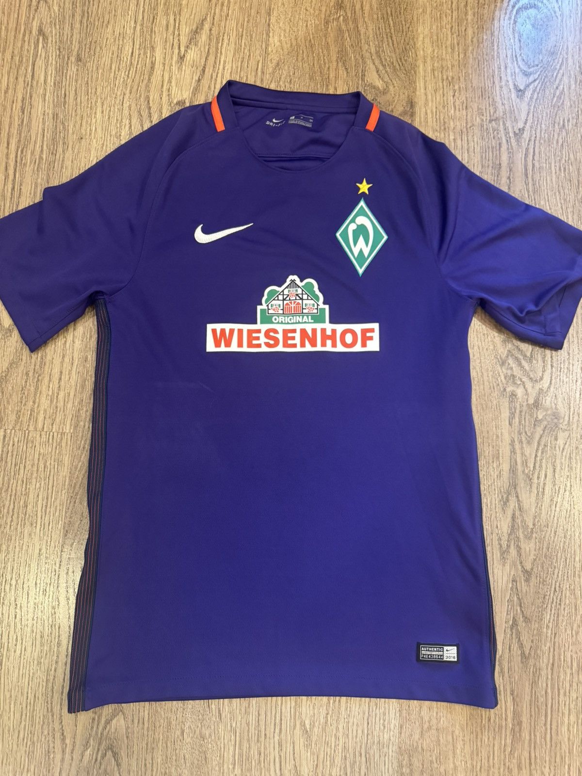 Nike WERDER BREMEN 2016-2017 NIKE JERSEY AWAY FOOTBALL MEN SIZE S Size US S / EU 44-46 / 1 - 1 Thumbnail