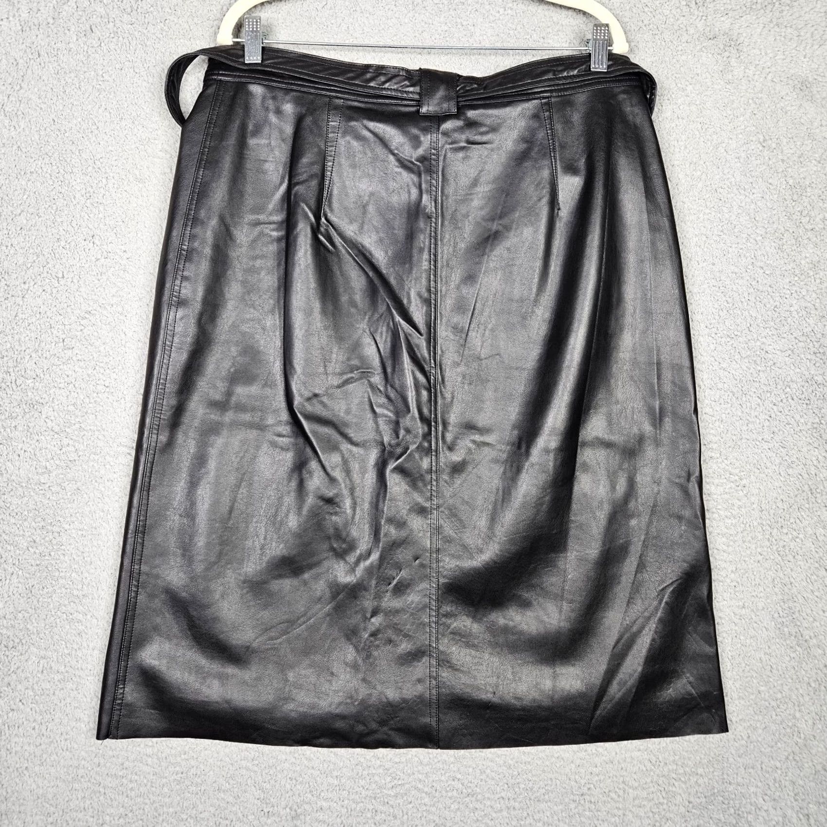 Bailey 44 Bailey 44 Women's Faux Leather Belt Zip Front Skirt XL Black Short A-Line Vintage No Size 40" / US 18 - 2 Thumbnail
