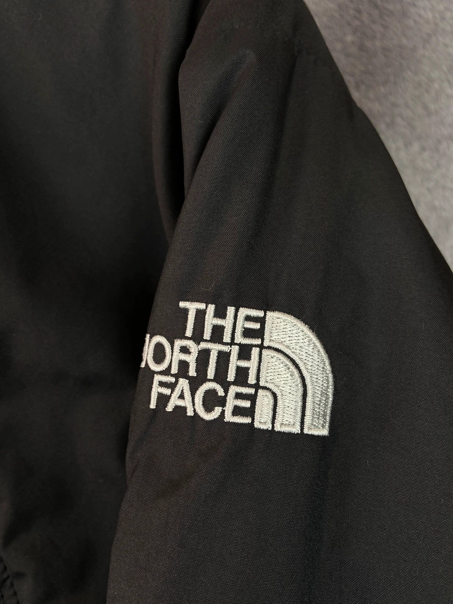 The North Face Jacket The North Face insulated black mini Size XL / US 12-14 / IT 48-50 - 2 Thumbnail