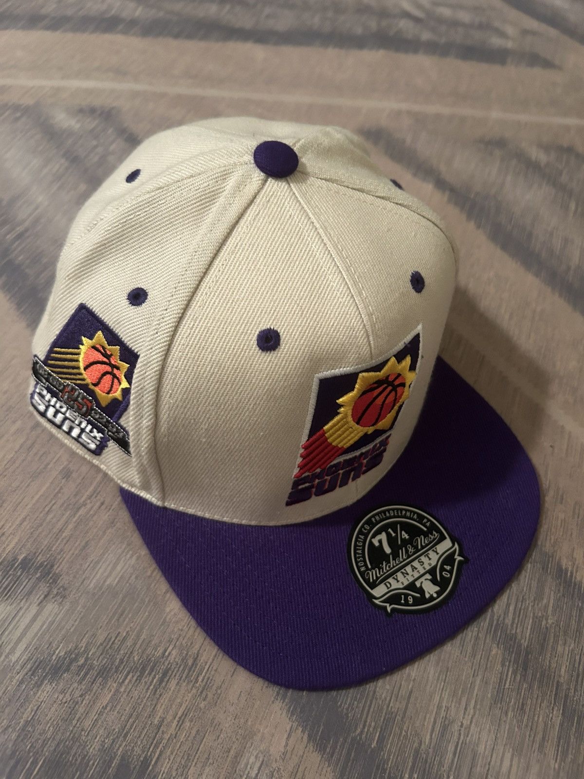 Mitchell & Ness Phoenix Suns Fitted Hat Size ONE SIZE - 1 Thumbnail