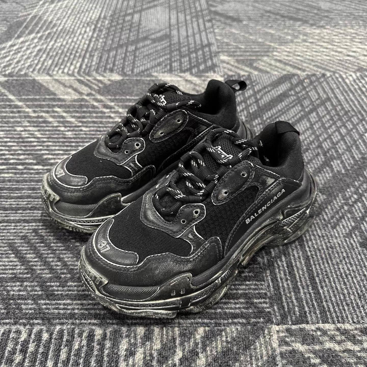 Balenciaga Balenciaga Triple S Distressed 99 New 37 Size US 6.5 / IT 36.5 - 1 Thumbnail