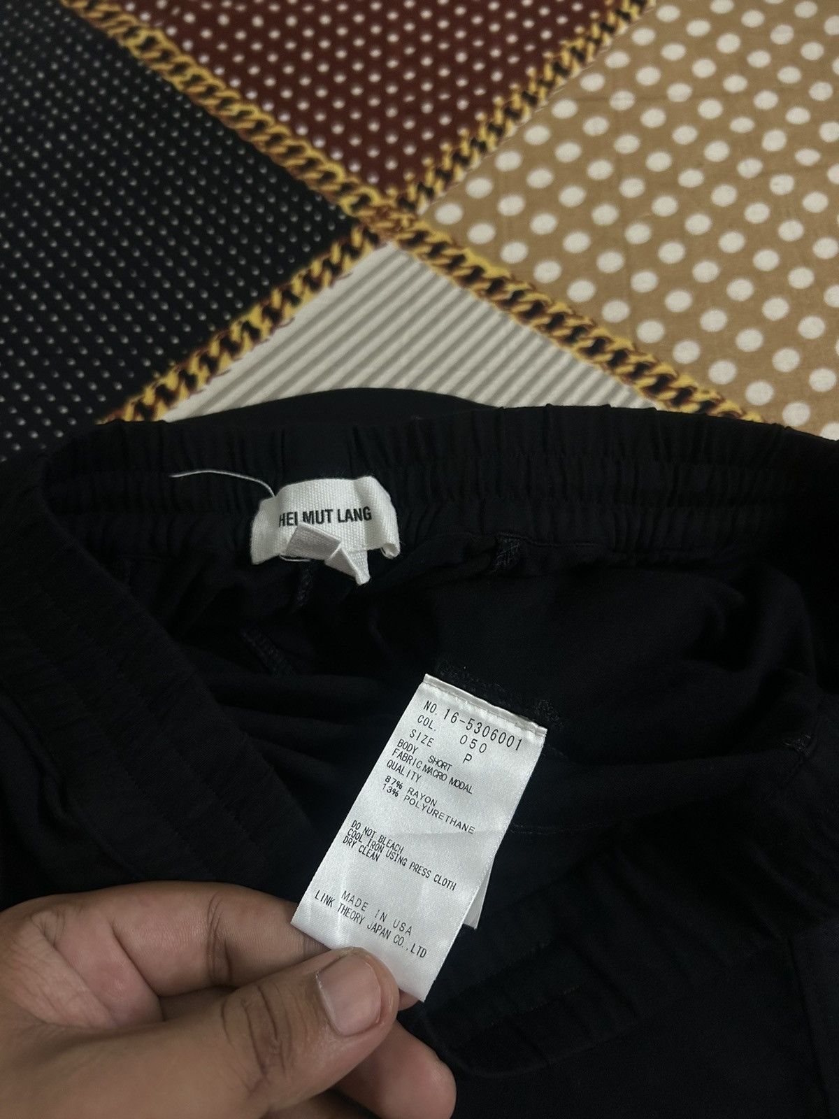 Helmut Lang HELMUT LANG BLACK SWEATSHORT Size 28" / US 6 / IT 42 - 9 Thumbnail