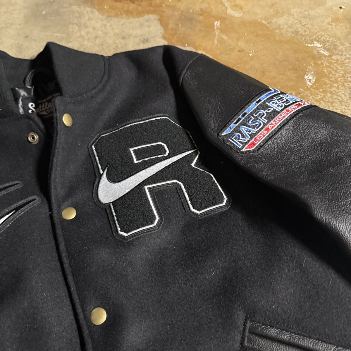 The GV Gallery Nike x Gv gallery All Star Weekend Exclusive Varsity Jacket Size US M / EU 48-50 / 2 - 5 Thumbnail