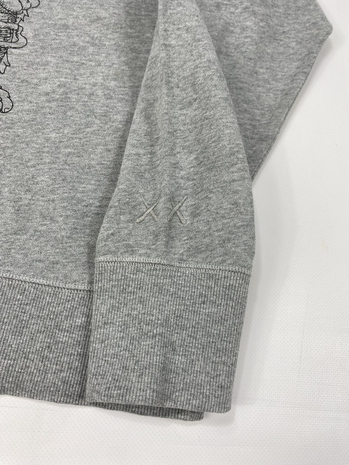 Kaws × Uniqlo 🔥LASTDROP🔥 Kaws Sesame Street Uniqlo Iconic Logo Sweatshirt Size US M / EU 48-50 / 2 - 6 Thumbnail