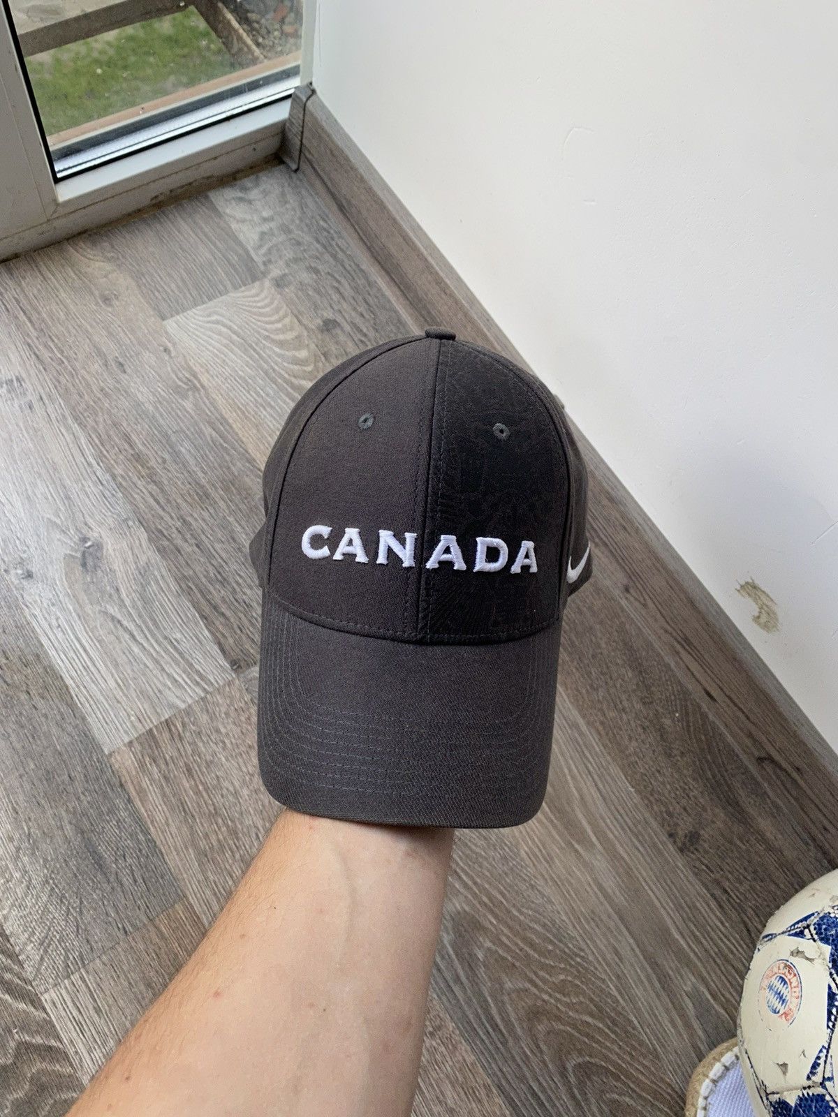 NHL × Nike × Vintage Vintage Nike Canada Cap Hockey IIHF Rare Swoosh Streetwear Size ONE SIZE - 2 Thumbnail