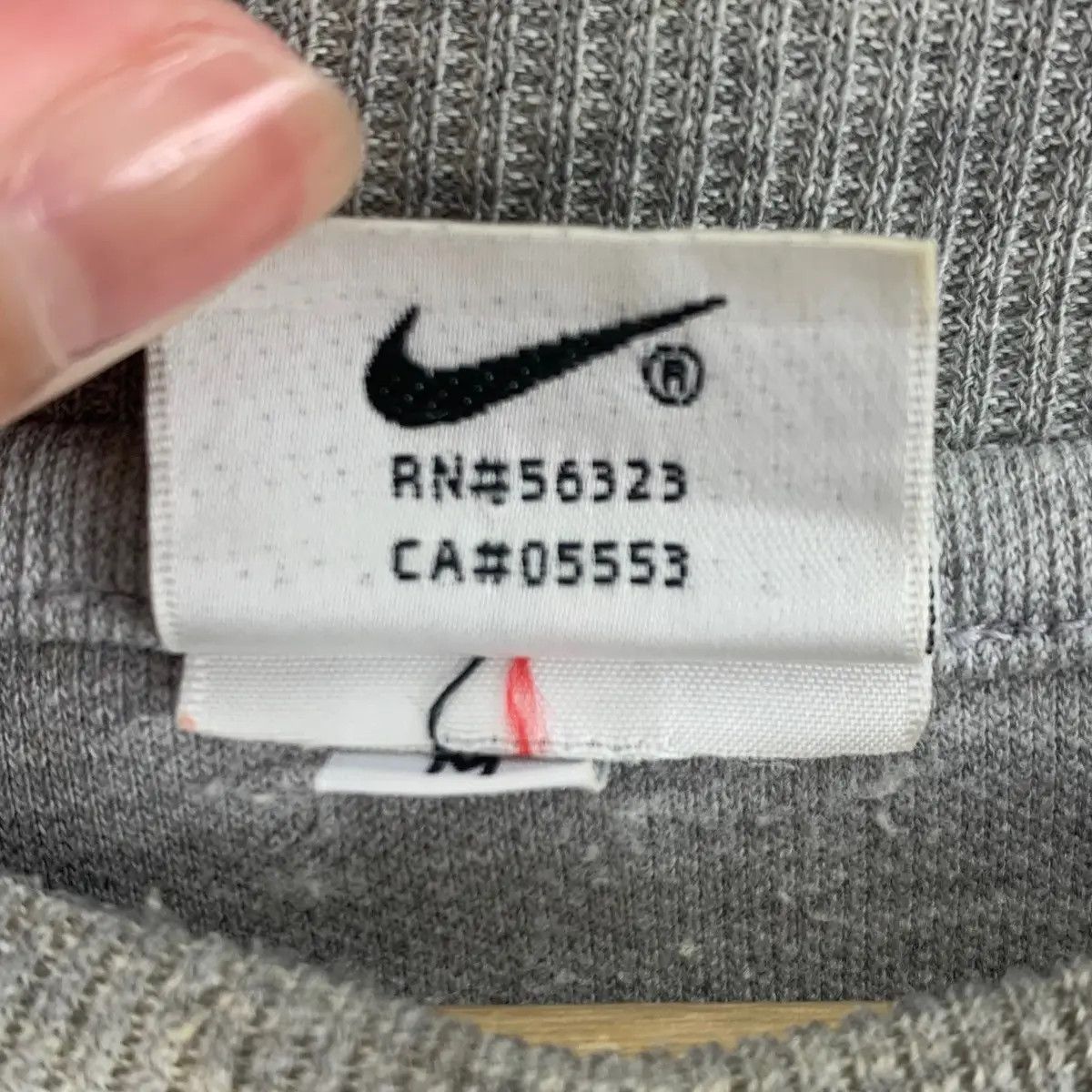 Nike Vintage 90’ NIKE SIDE LOGO Gray Crewneck Pullover Sweatshirt Size US M / EU 48-50 / 2 - 7 Thumbnail