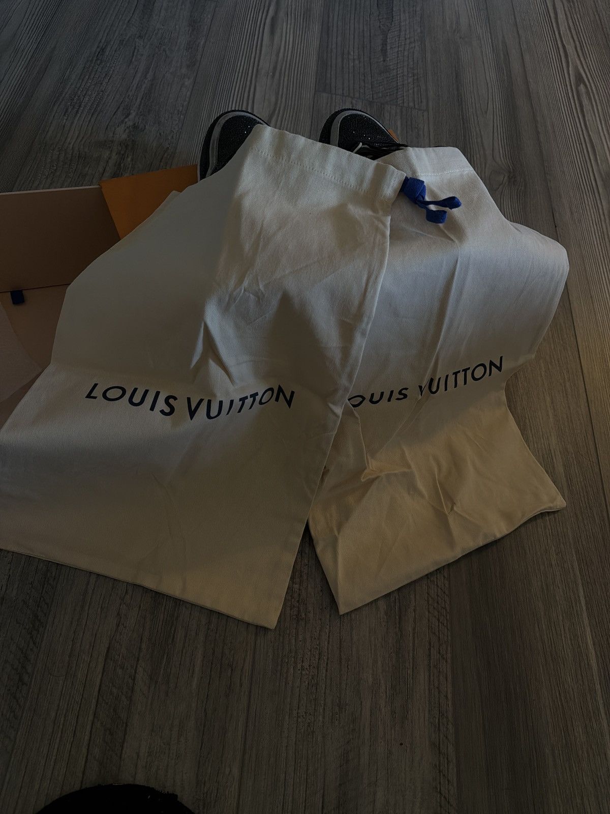 Louis Vuitton Louis Vuitton LV Trainer Strass Rhinestone Black/Grey Size US 11 / EU 44 - 6 Thumbnail