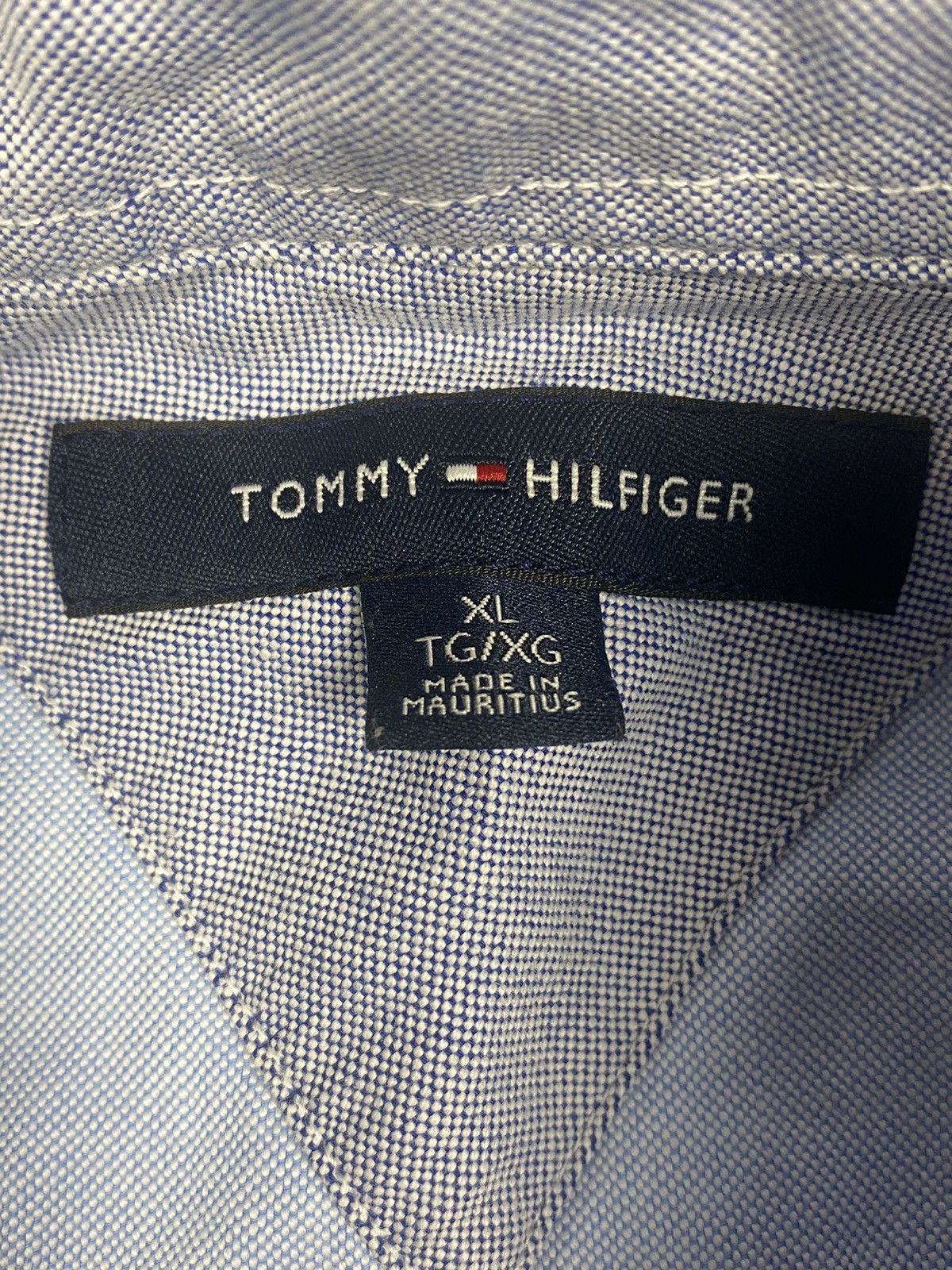 Tommy Hilfiger Tommy Hilfiger Big Logo Designer Button Up Shirt mens size L Size US XL / EU 56 / 4 - 8 Thumbnail