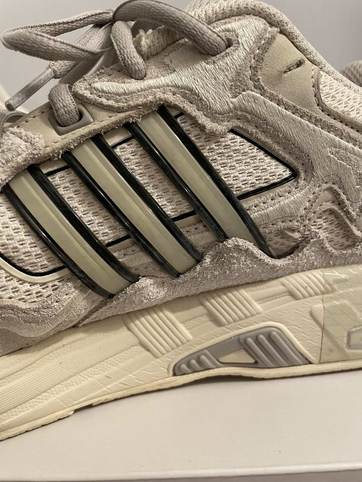 Adidas Bad Bunny x adidas Response CL 'Wonder White' Size US 10.5 / EU 43-44 - 5 Thumbnail