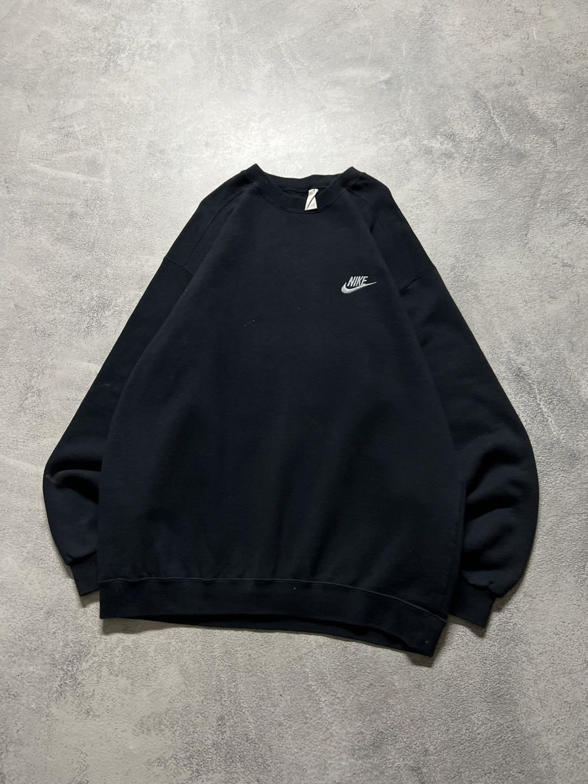 Nike × Vintage Vintage Y2k Nike 🖤 Faded Crewneck Mini Logo Sweatshirt 90’s Size US XL / EU 56 / 4 - 5 Thumbnail