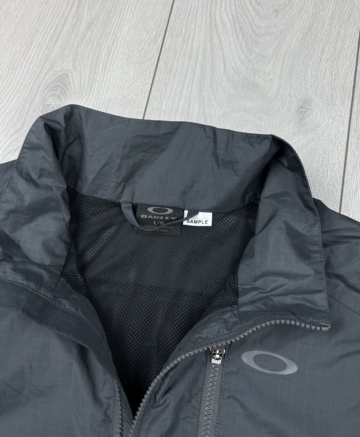 Oakley × Vintage Oakley Vintage Sample Light Jacket Grey Size L Size US M / EU 48-50 / 2 - 5 Thumbnail