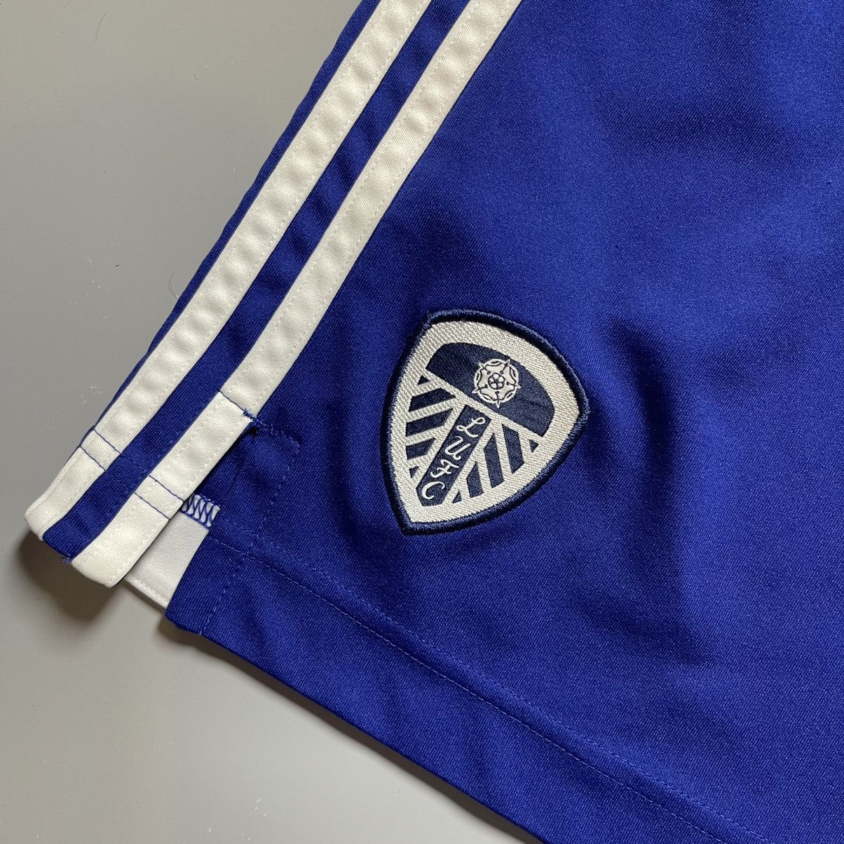 Adidas × Vintage LEEDS UNITED ADIDAS 2021/2022 FOOTBALL AWAY SHORTS #10 Size US 34 / EU 50 - 2 Thumbnail