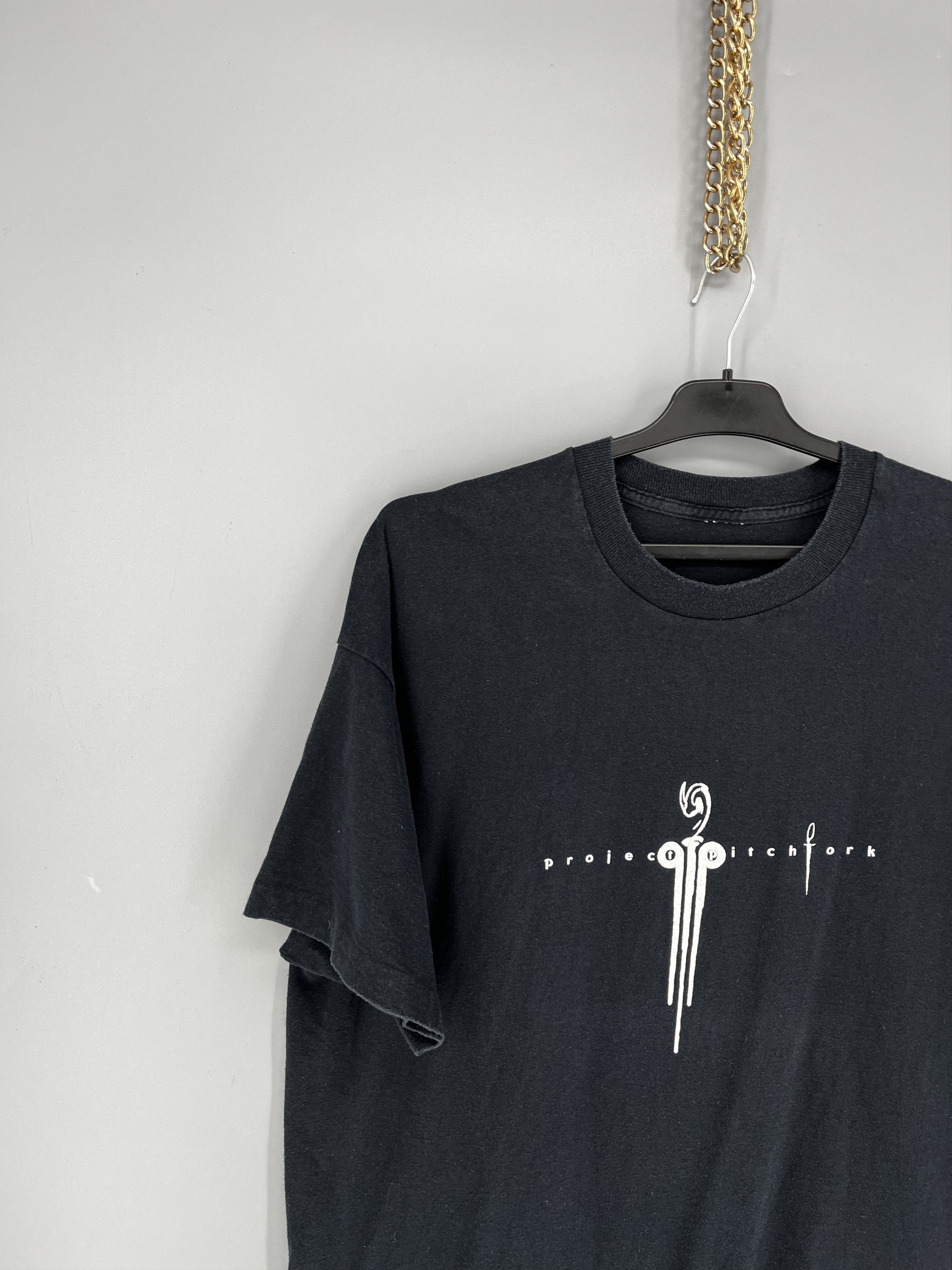 Band Tees VTG PROJECT PITCHFORK 90s T SHIRT XL GOTHIC RARE PREOWNED Size US XL / EU 56 / 4 - 4 Thumbnail
