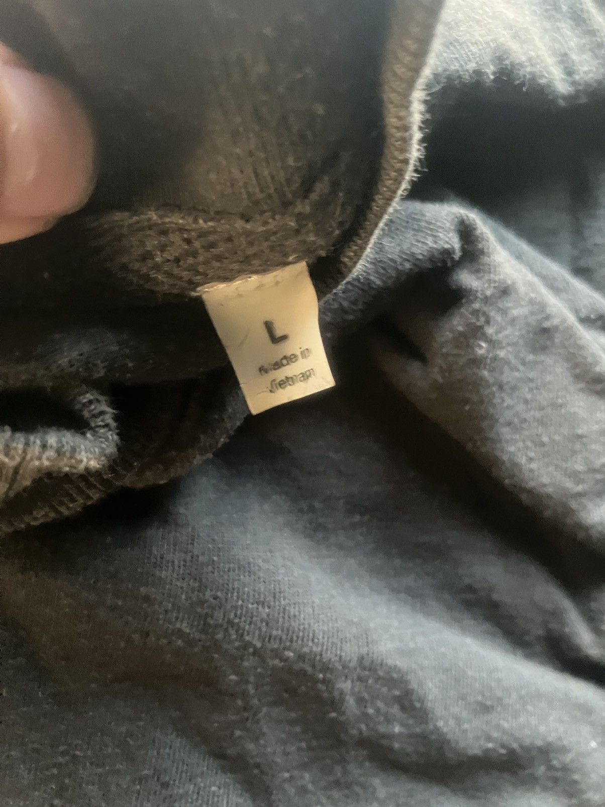Essentials Black FOG essentials long sleeve t-shirt Size US L / EU 52-54 / 3 - 6 Thumbnail