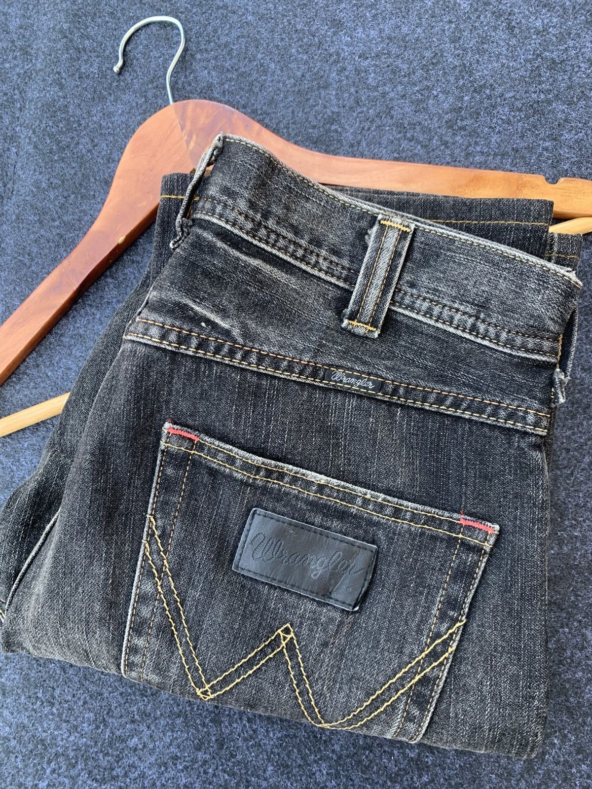 Wrangler Faded black wrangler nice design. Size US 31 - 10 Thumbnail