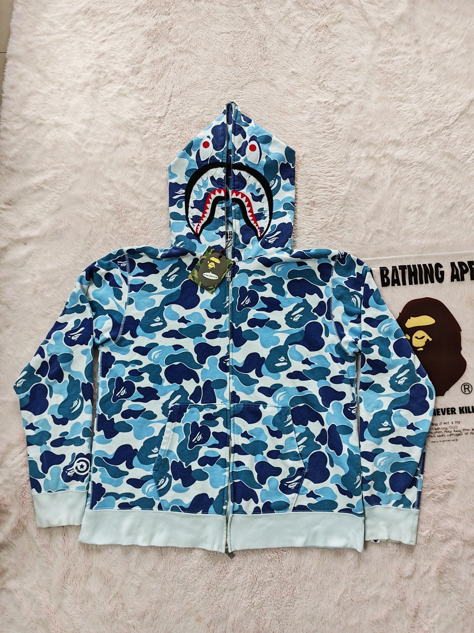 Bape A Bathing Ape Blue ABC Camo Shark Hoodie Size XL Size US XL / EU 56 / 4 - 1 Thumbnail