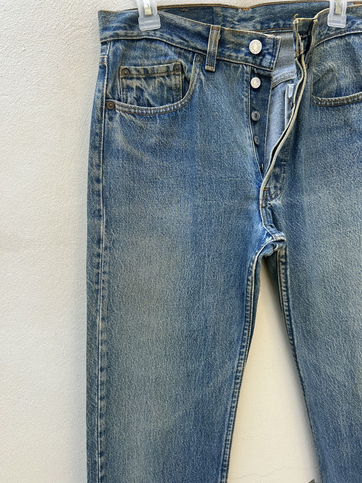 Levi's Vintage 80s Levi’s 501 Distressed Muddy Denim Jeans Size US 31 - 7 Thumbnail