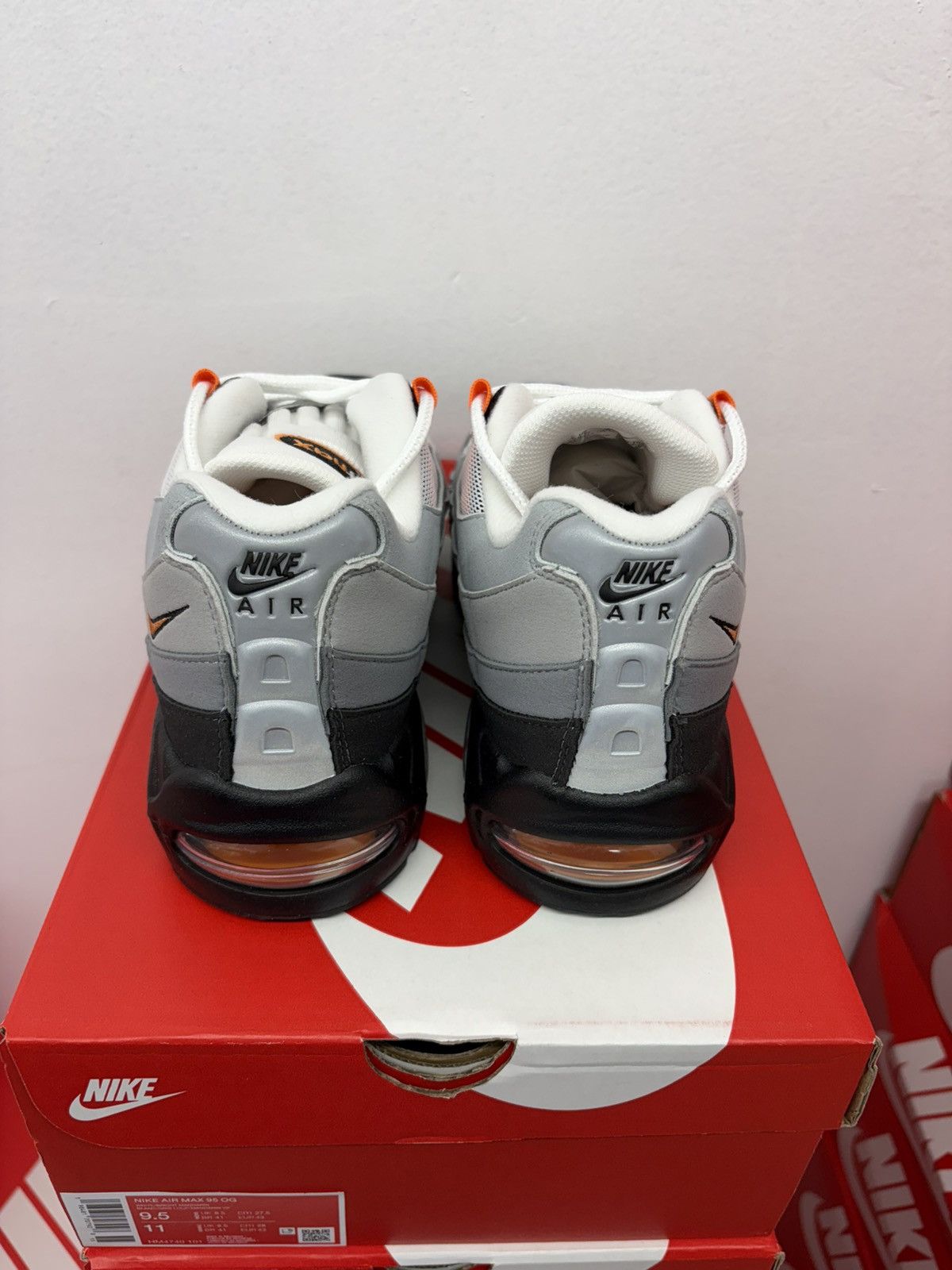 Nike Air Max 95 Mandarin Size US 9.5 / EU 42-43 - 2 Thumbnail