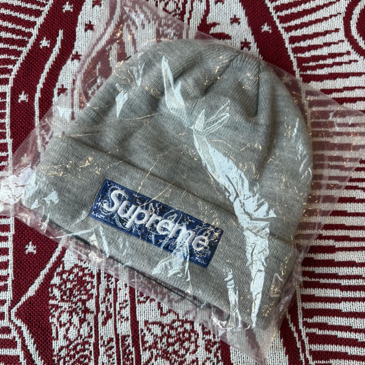 New Era × Supreme FW19 Supreme New Era Bandana Box Logo Beanie Heather Grey OS Size ONE SIZE - 9 Thumbnail