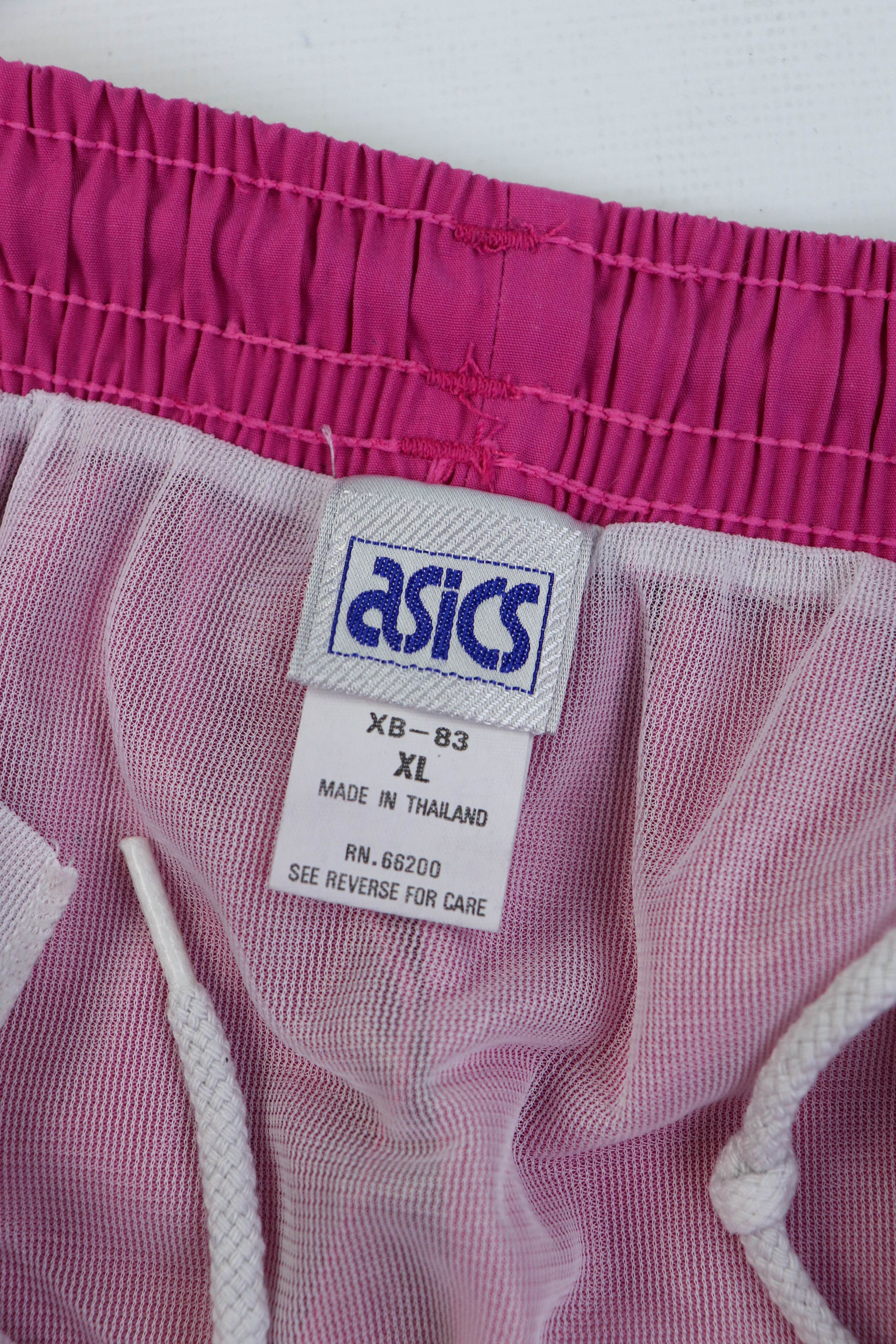 Asics ASICS 90s Vintage Pink Running Shorts Size US 32 / EU 48 - 7 Thumbnail