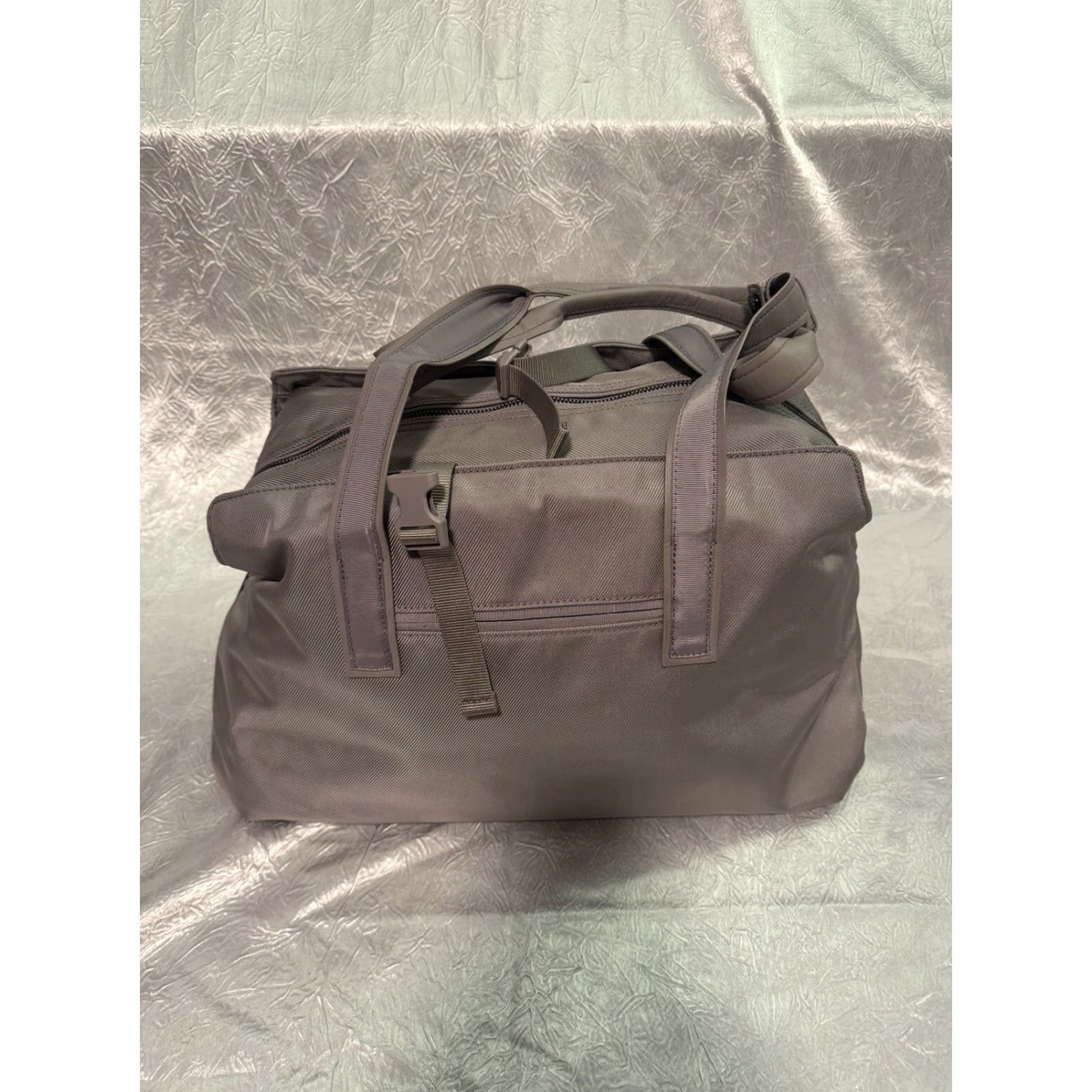 Lululemon LULULEMON Athletica Shoulder Bag Weekend Bag Duffle Large Unisex Adults Grey Cotton with Thermoplastic Size ONE SIZE - 5 Thumbnail