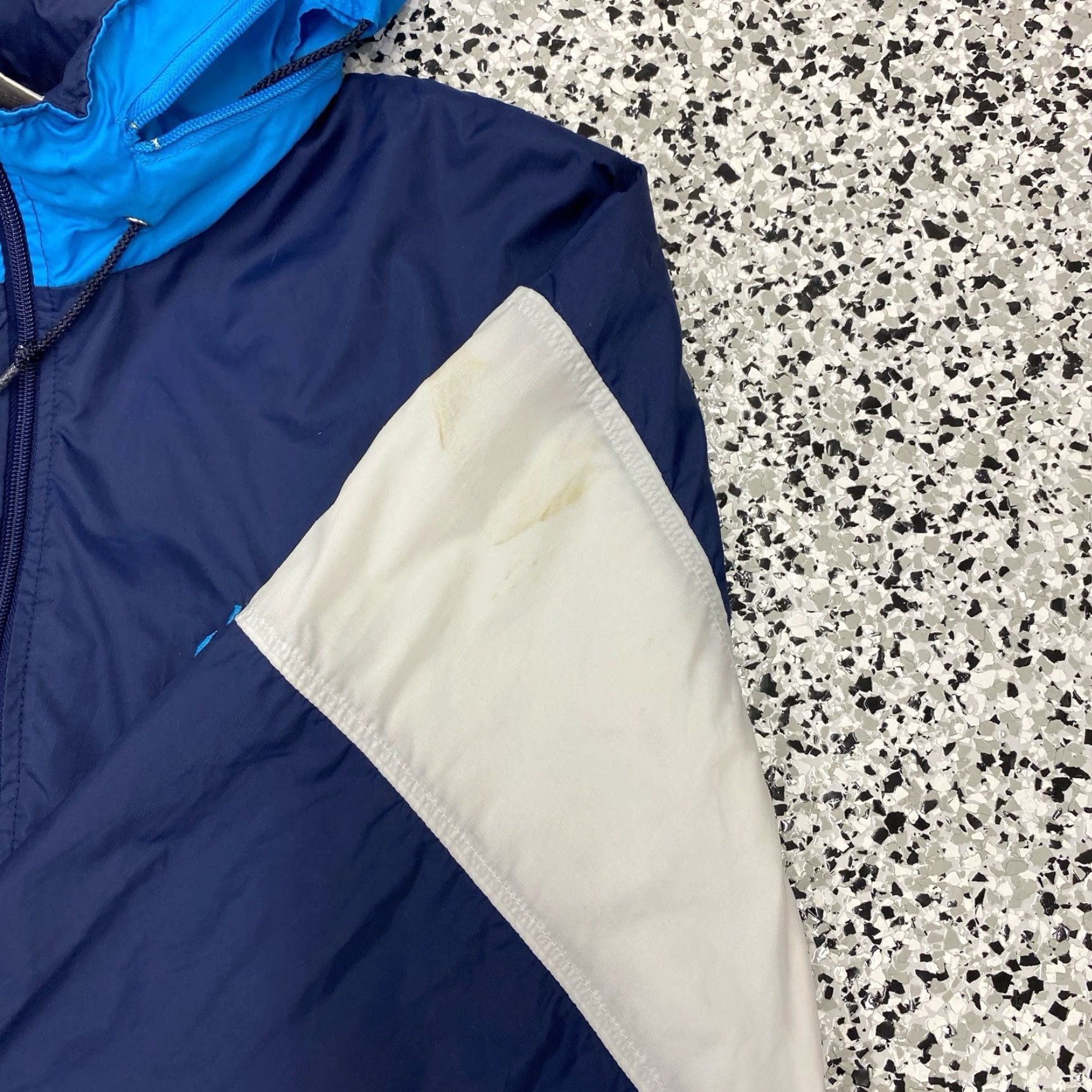 Nike VINTAGE Nike Jacket Windbreaker 90s White Blue L Mens Large Size US L / EU 52-54 / 3 - 4 Thumbnail
