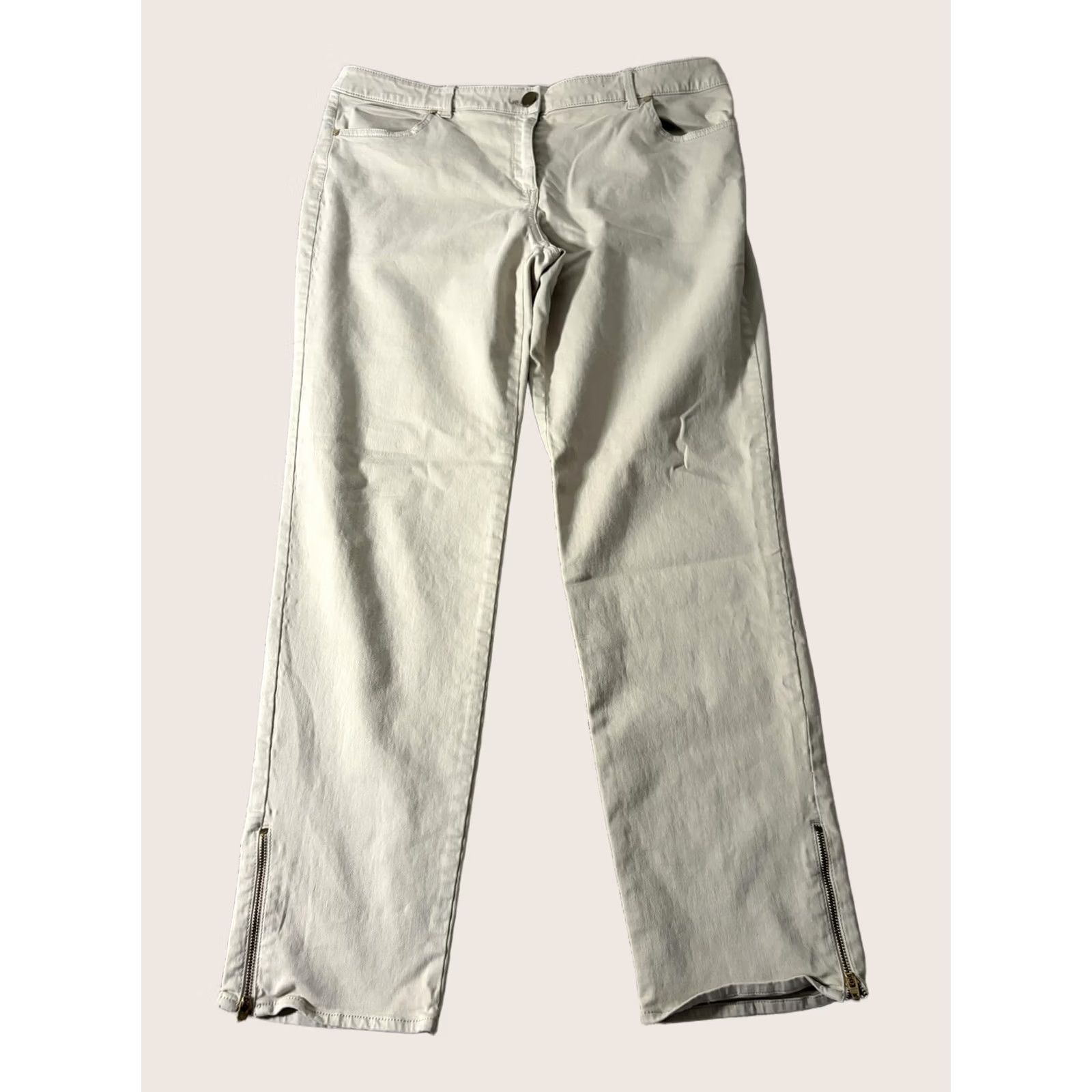 Vintage Chico's Pants Womens 2 Beige Twill Slim Fit Ankle Zip Stretch Khakis Casual Pants Womens Beige Twill Slim Fit Ankle Zip Casual Chaficos? Size 26" / US 2 / IT 38 - 1 Thumbnail
