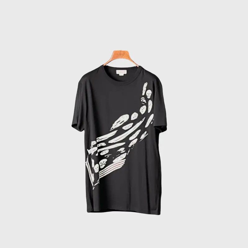 Alexander McQueen Alexander McQueen Black Graphic Short Sleeve T-Shirt 0089 Size US S / EU 44-46 / 1 - 1 Thumbnail