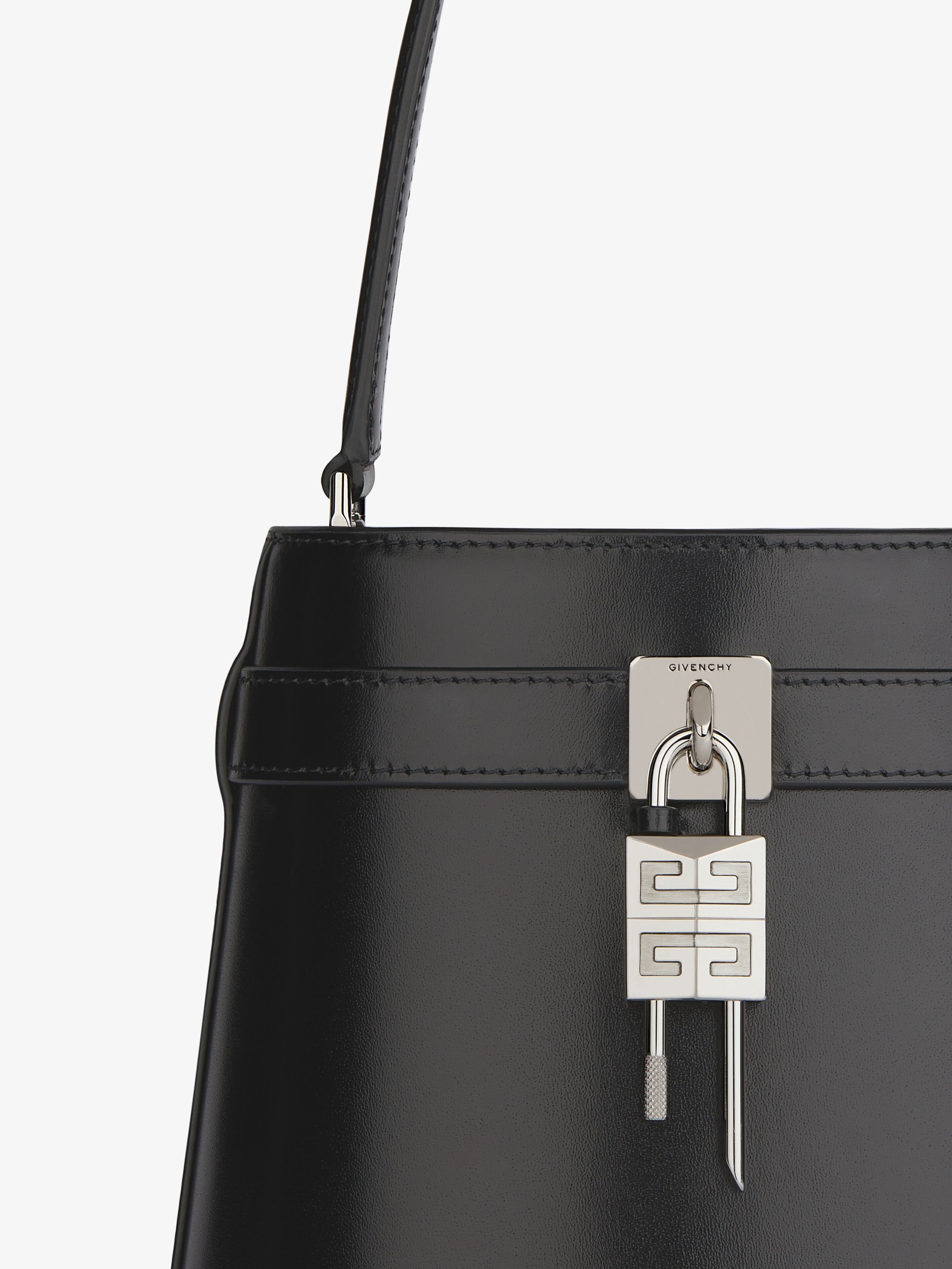 Givenchy oc11z0725 Size: OS / Shark Lock Bag in Black Size ONE SIZE - 7 Thumbnail
