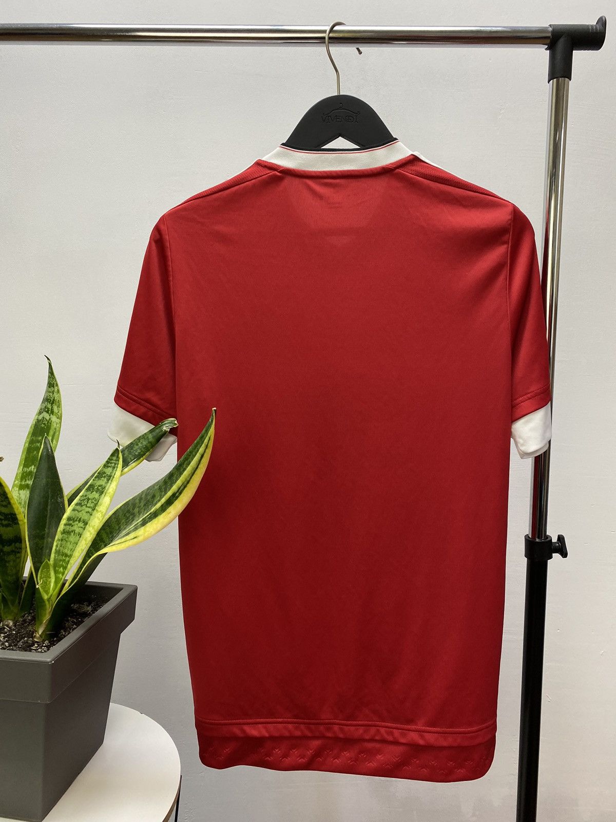 Adidas × Vintage Manchester United 2015/2016 Home Soccer Jersey Football Size US S / EU 44-46 / 1 - 17 Thumbnail