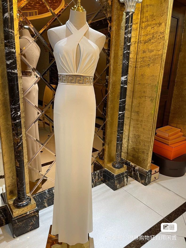 Versace Versace Haute couture dress Size M / US 6-8 / IT 42-44 - 1 Thumbnail