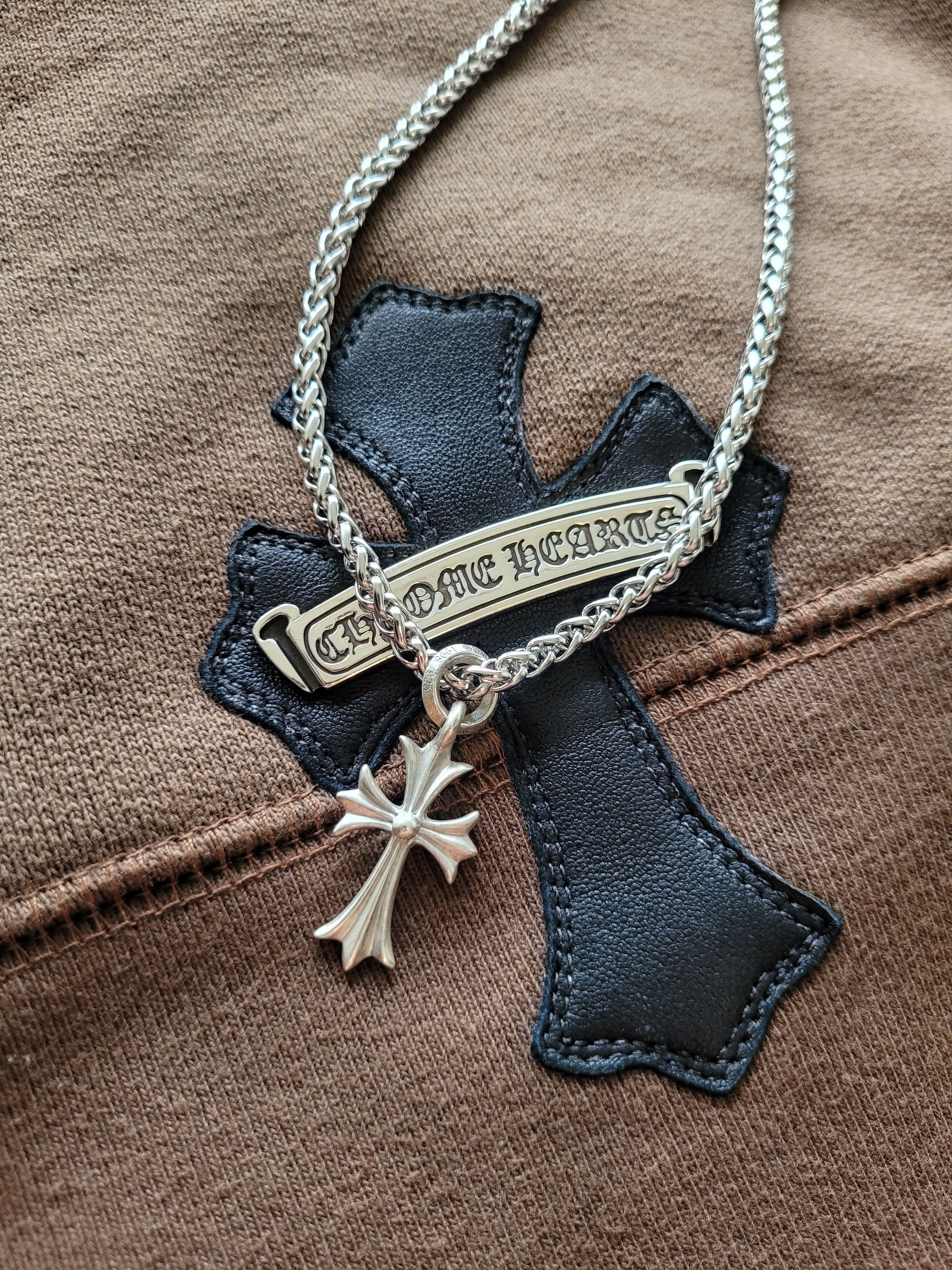 chrome hearts tiny ch cross