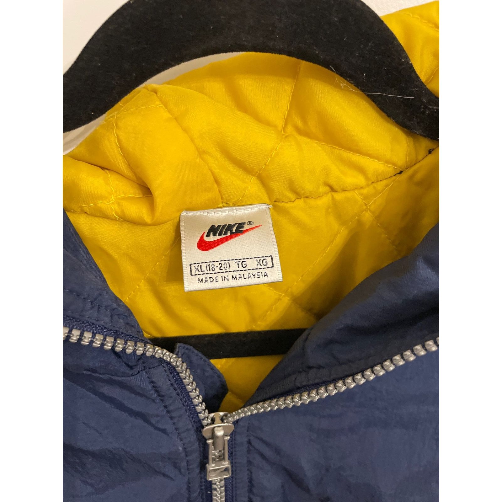 Nike Nike Vintage Puffer Big Logo Quilted Men's Jacket, XL(18-20) Size US XL / EU 56 / 4 - 2 Thumbnail