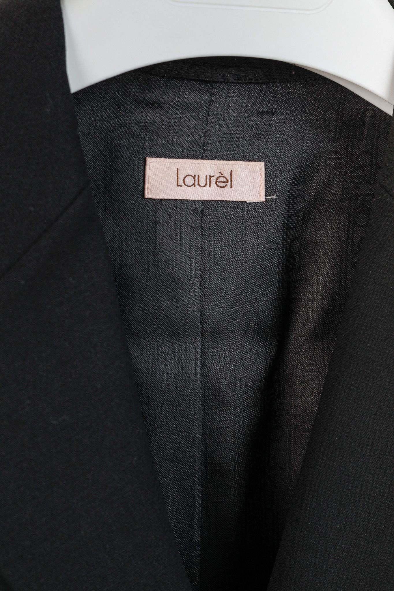 Laurel Laurel Black Wool & Satin Trim-Detail Blazer Size M / US 6-8 / IT 42-44 - 4 Thumbnail