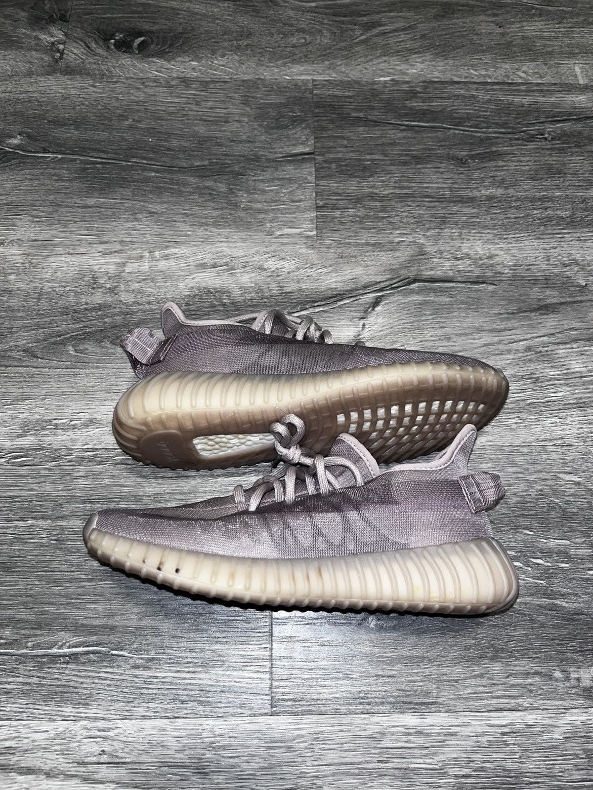 Yeezy 350 MONO MIST Size US 7 / IT 37 - 2 Thumbnail