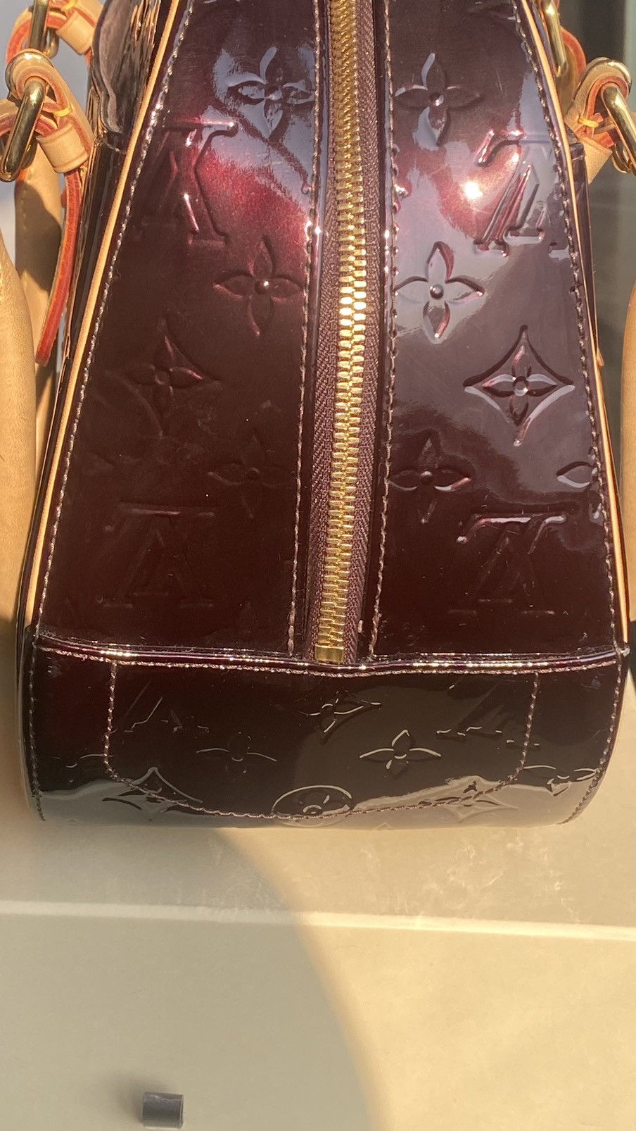 Louis Vuitton Louis Vuitton Amarante Monogram Vernis Summit Drive Bag Size ONE SIZE - 6 Thumbnail