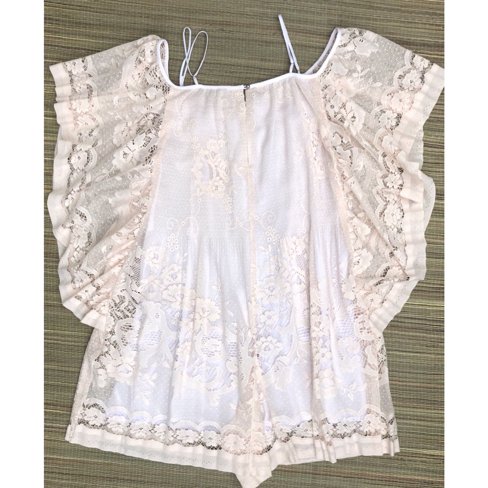 Vintage Alice McCall Romper Pale Pink Camellia Lace One-Piece M US 6/8 Women's Beach Bohemian Designer Stylish Size 32" / US 10 / IT 46 - 4 Thumbnail