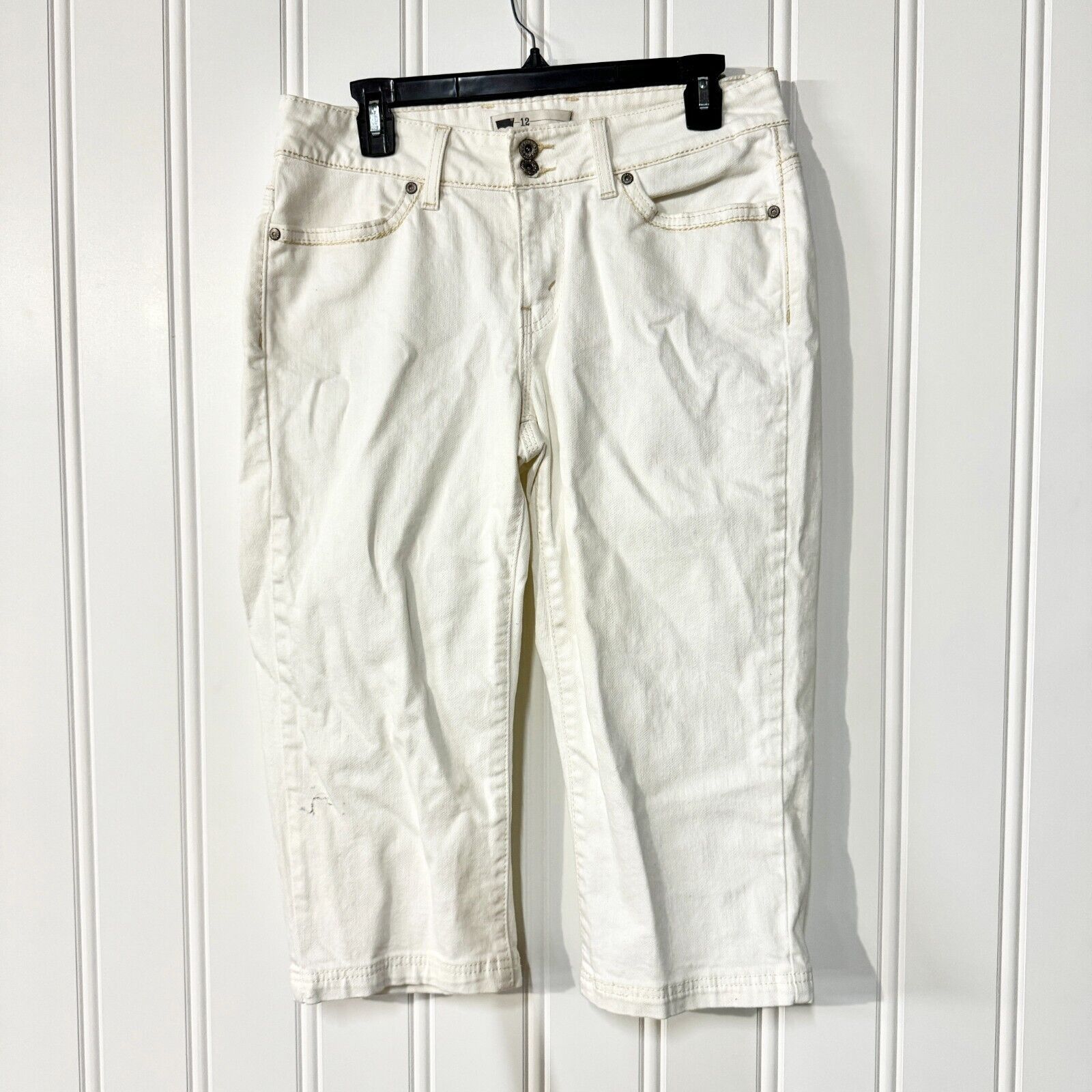 Levi's Levis Capris Size 12 Ivory Cotton Button Front Mid Rise Size 34" / US 12 / IT 48 - 1 Thumbnail