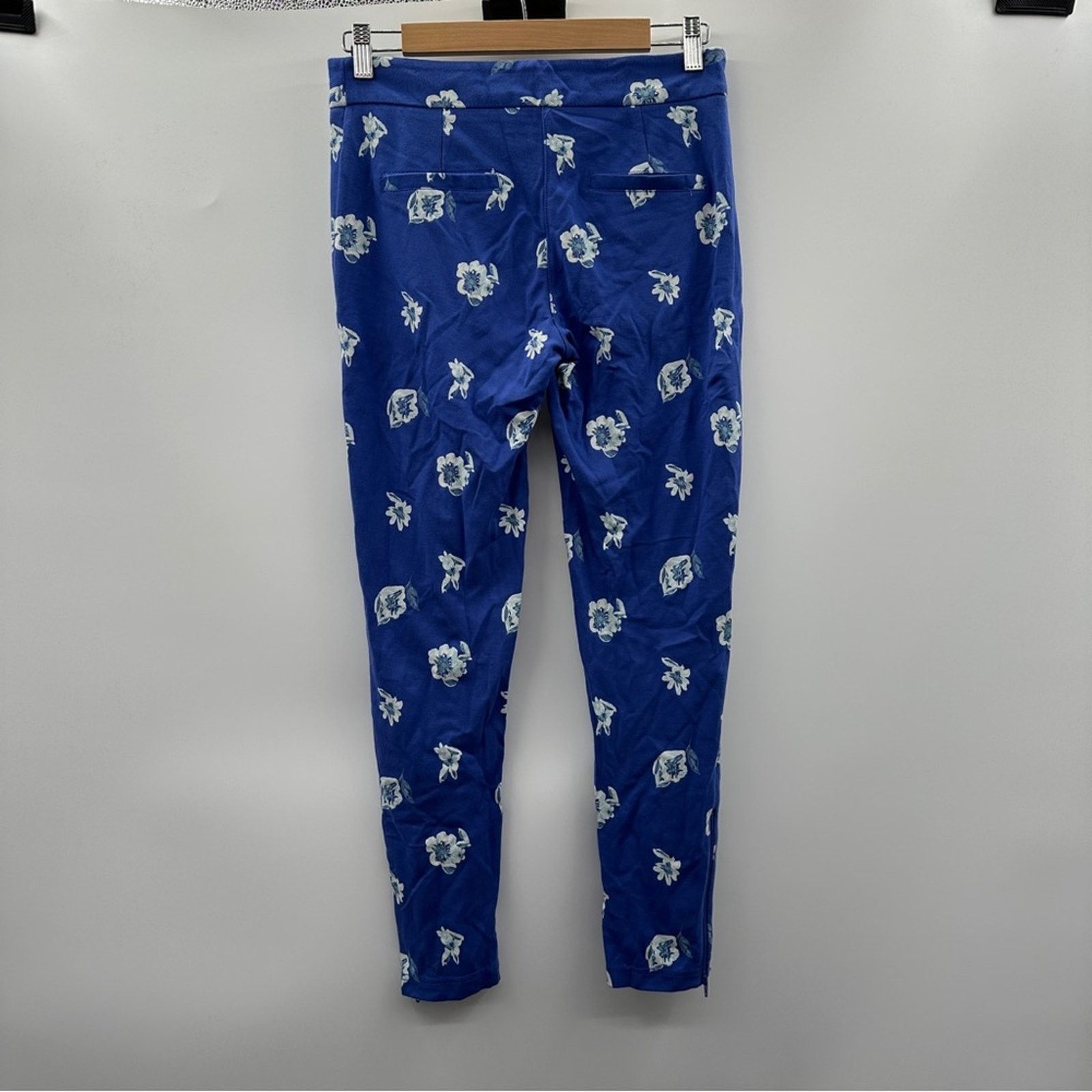 Betabrand Betabrand Blue & White Floral Bootcut Stretch Pants Size S Size 27" / US 4 / IT 40 - 4 Thumbnail