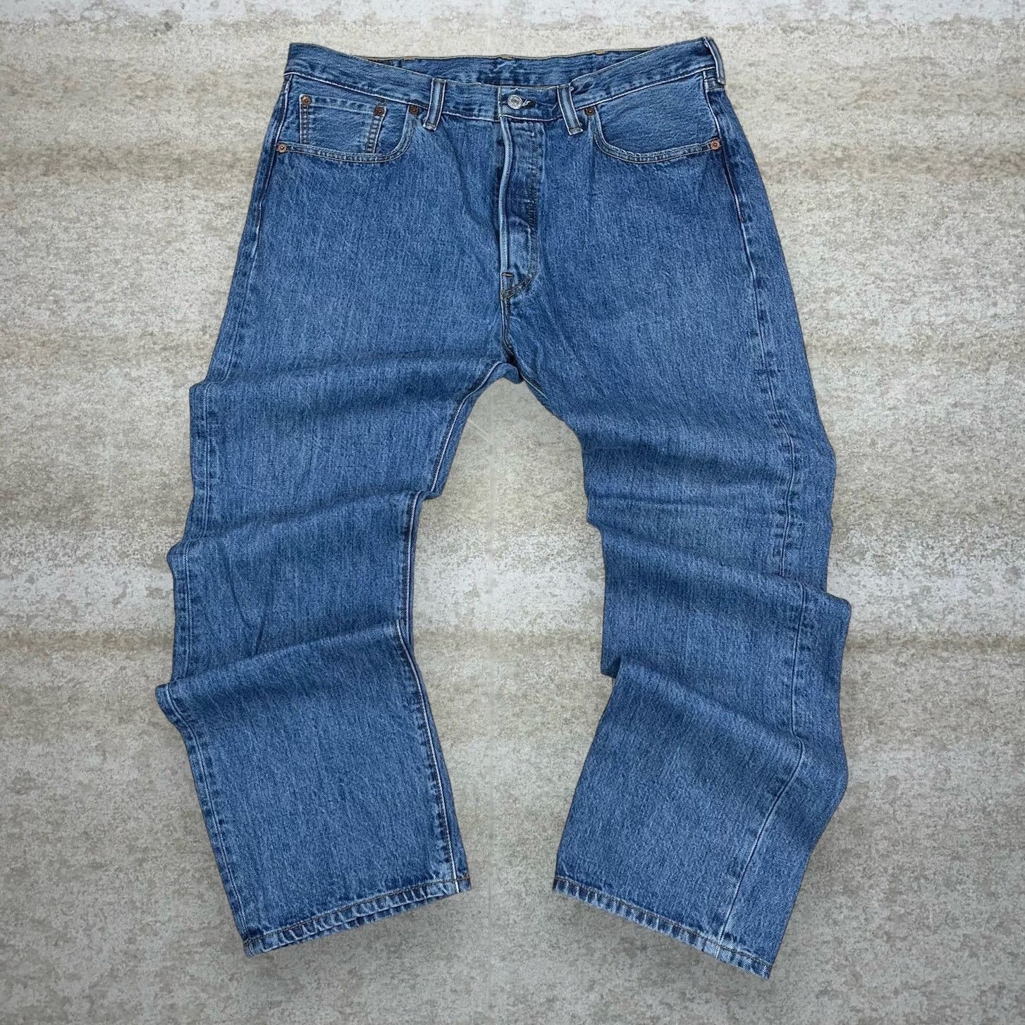 Levi's Vintage Y2K Levis Jeans 38x32 Regular Straight Medium Wash Size US 38 / EU 54 - 2 Thumbnail