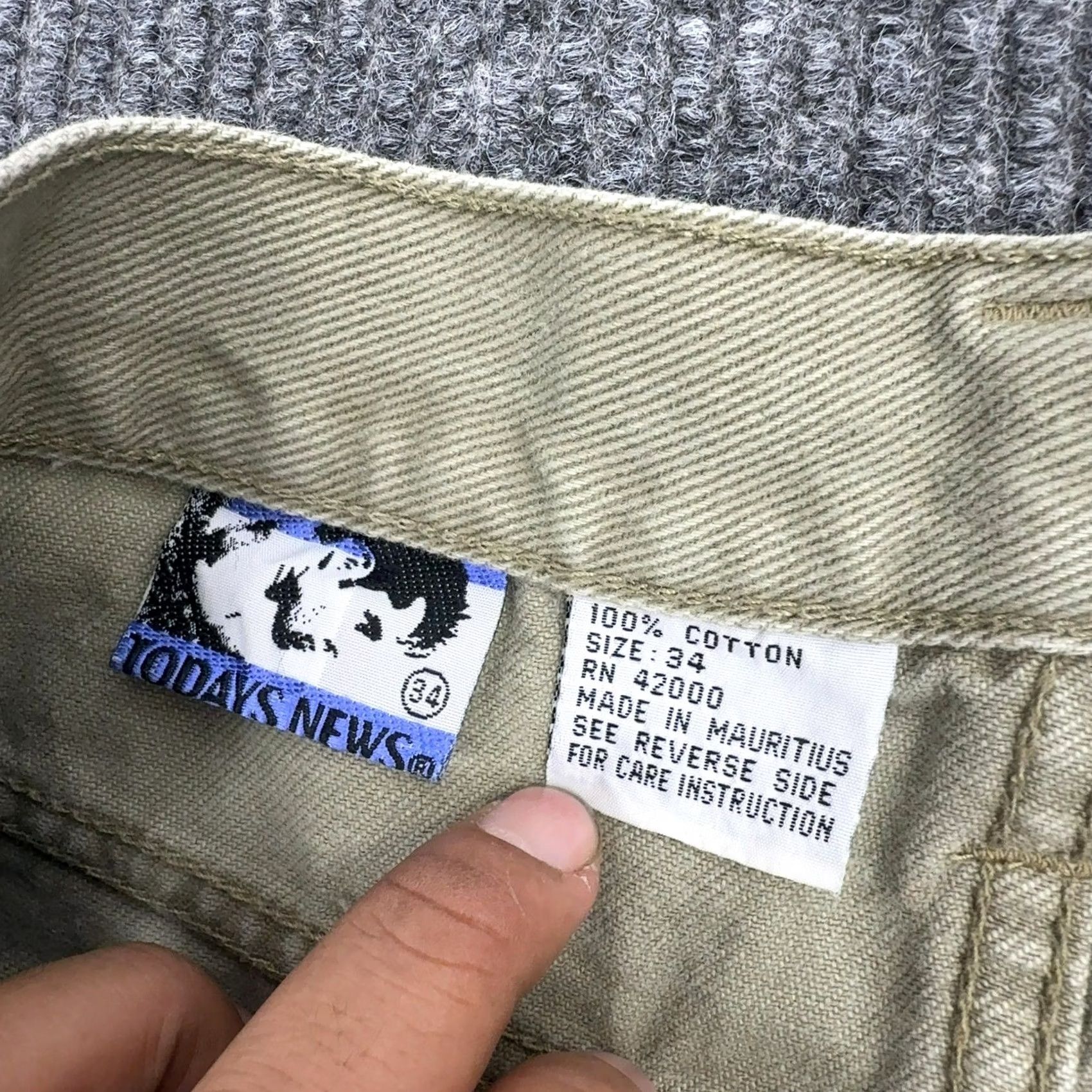 Vintage VINTAGE Todays News Shorts Mens 34 Beige VTG Khaki Cotton Denim Twill High Rise Casual Skater Size US 34 / EU 50 - 4 Thumbnail