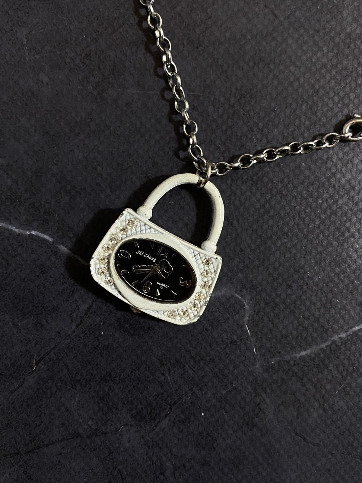 Jewelry × Vintage Mini Lock Pendant Watch Necklace Japanese Brand ✨ Size ONE SIZE - 3 Thumbnail