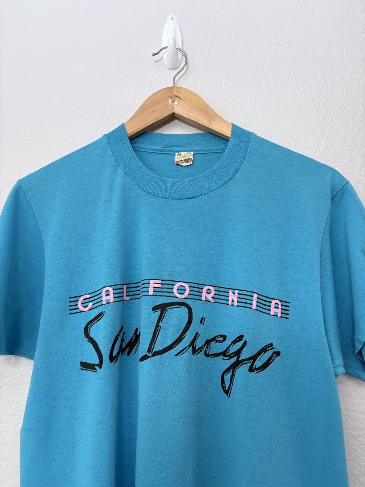 Vintage 80’s Screen Stars San Diego California Embossed Tee 50/50 Size US M / EU 48-50 / 2 - 2 Thumbnail
