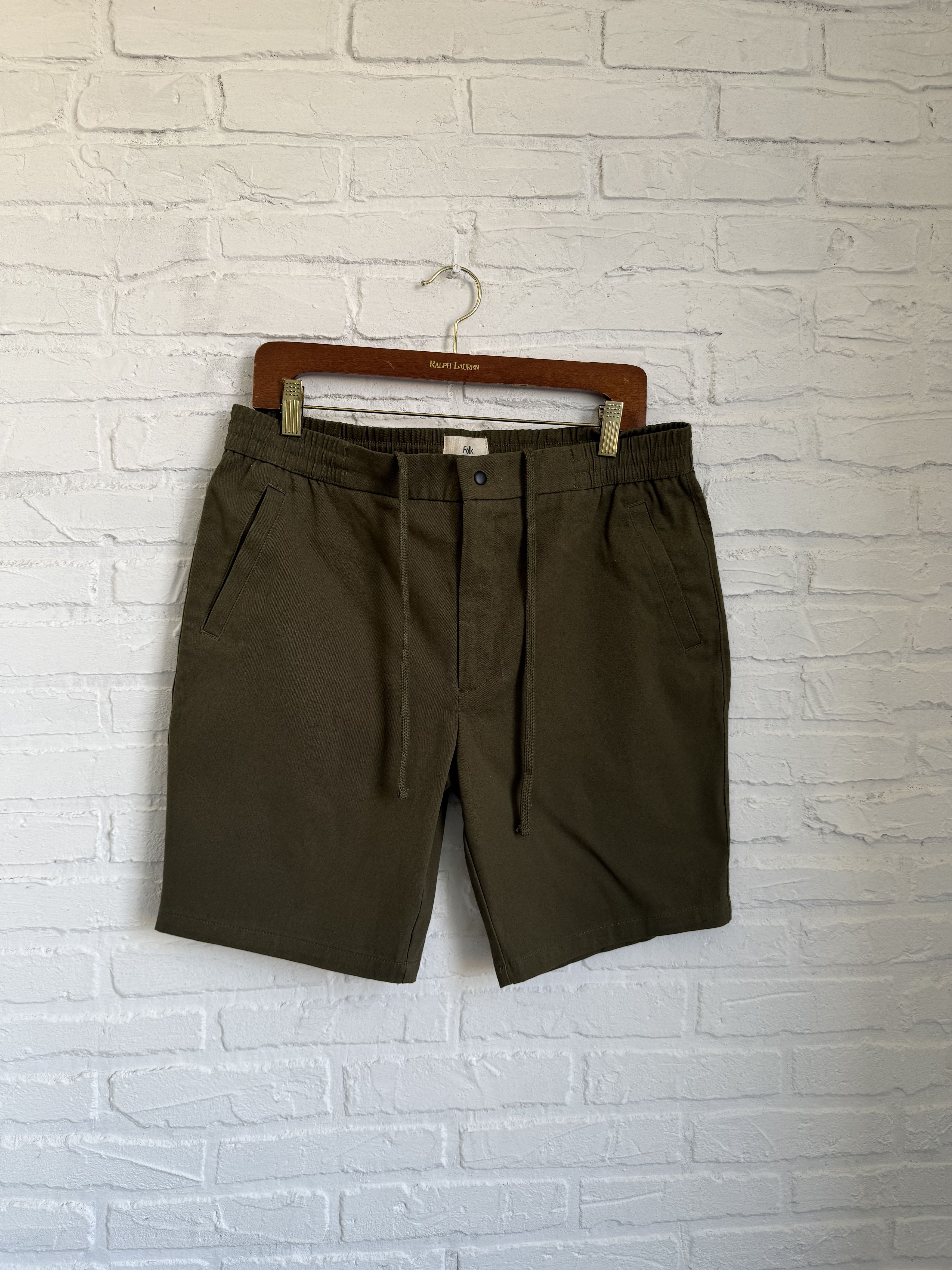 Folk Folk olive shorts Size US 32 / EU 48 - 3 Thumbnail