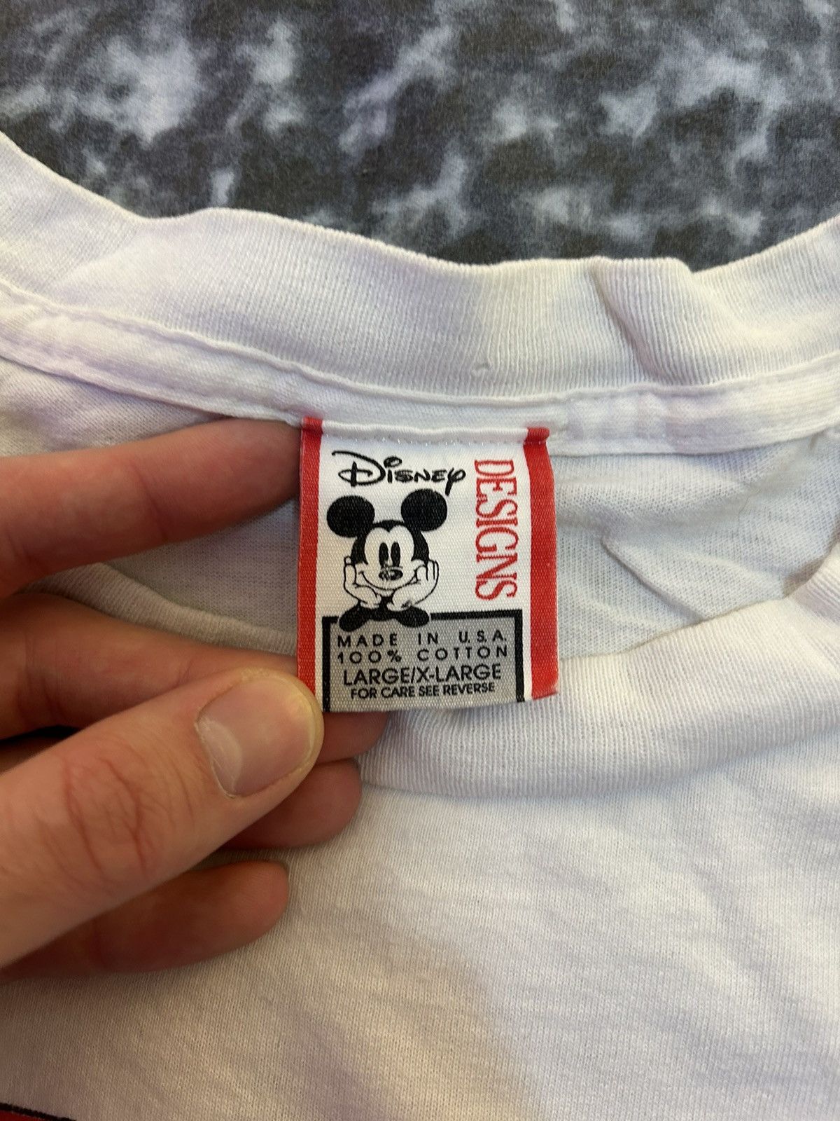 Disney Vintage Mickey Through The Years 90s XL T-shirt Size US XL / EU 56 / 4 - 3 Thumbnail