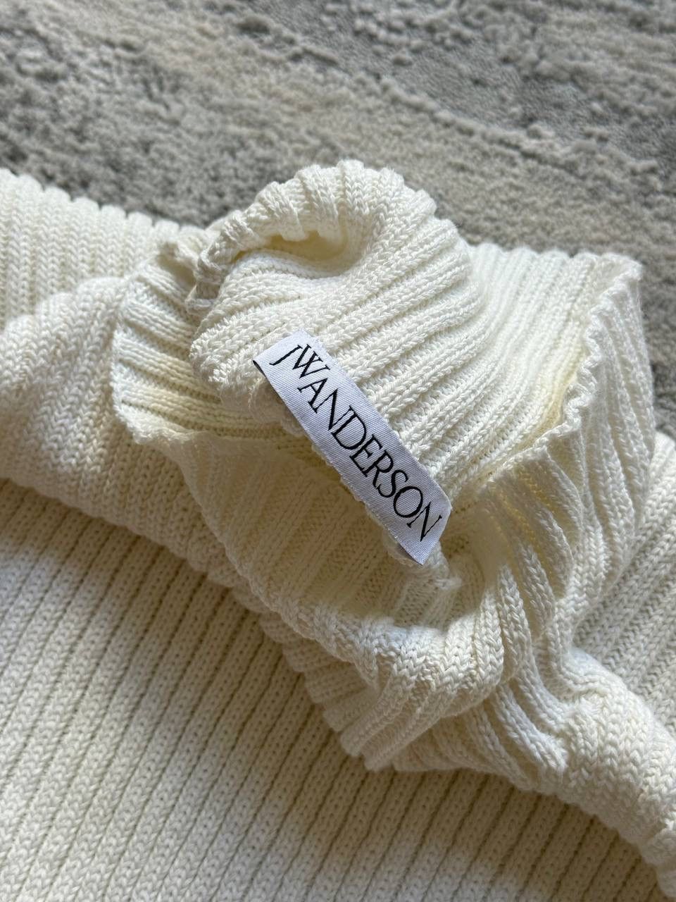 JW Anderson JW Anderson avant garde sweater Size S / US 4 / IT 40 - 2 Thumbnail