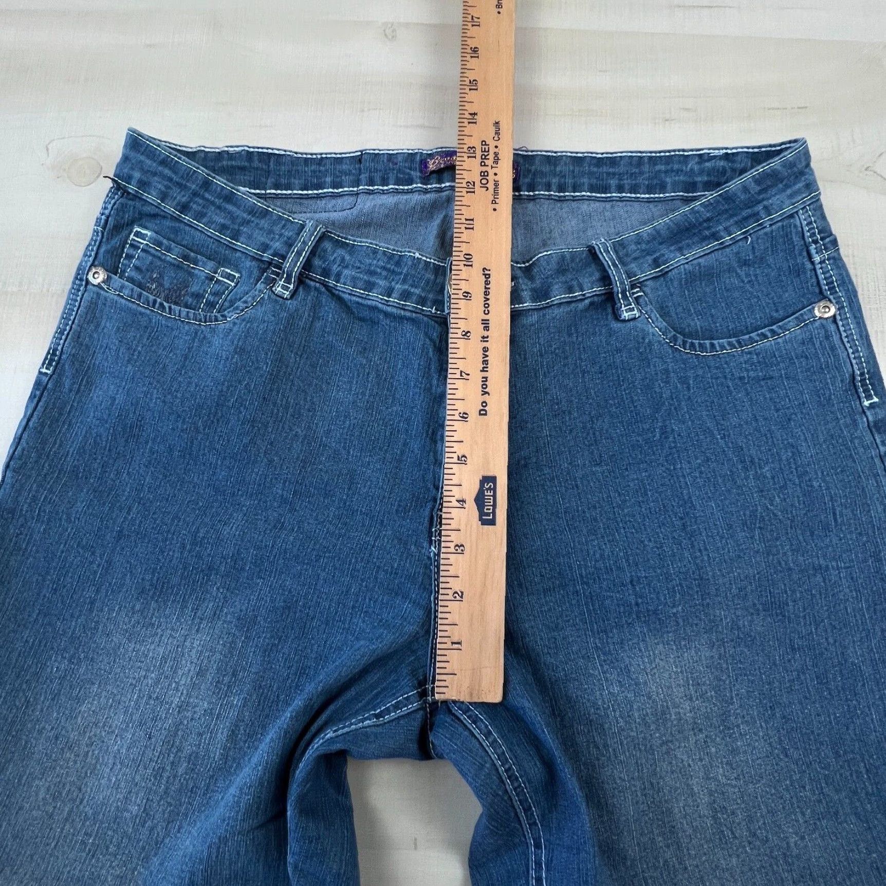 Vintage Brooklyn Girl Jeans Women's 18 Medium Wash Cropped Capri Rhinestones Blue Denim Regular Fit Size 40" / US 18 - 6 Thumbnail